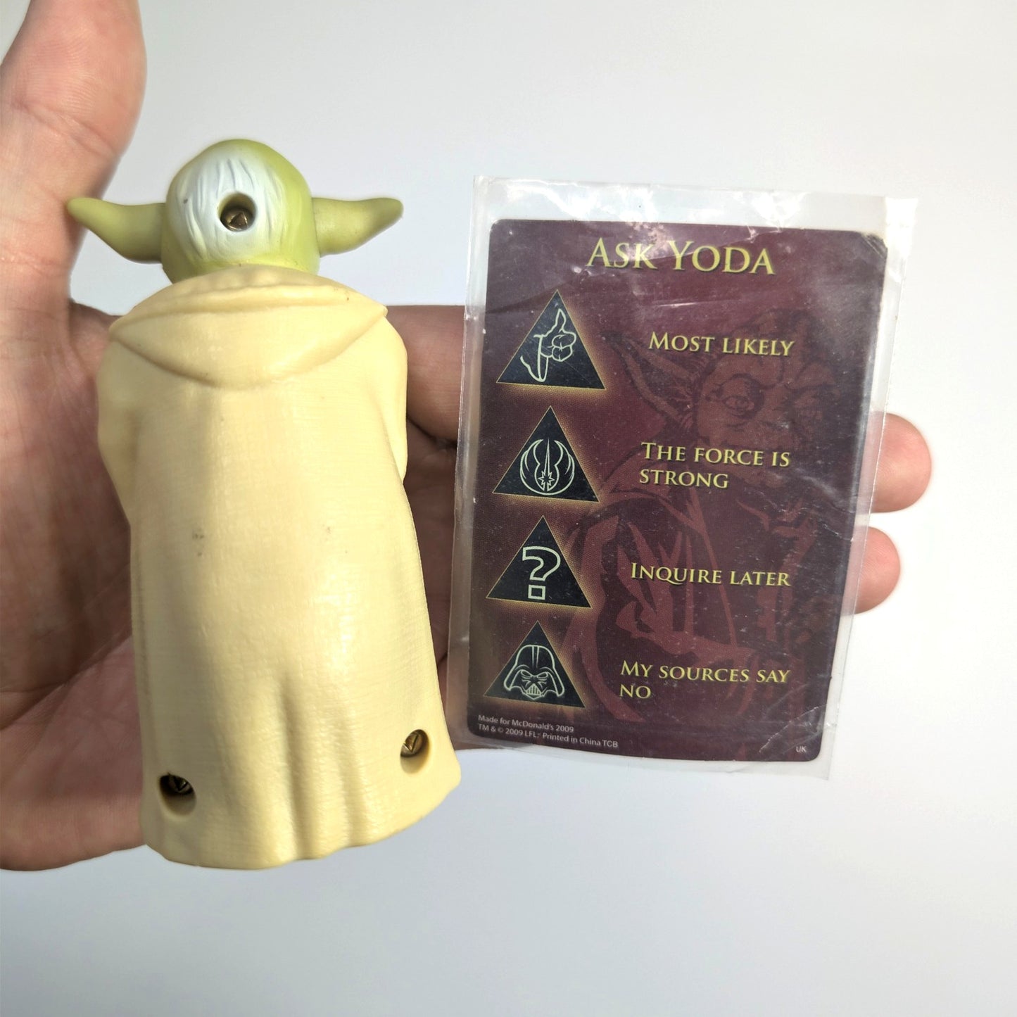 Star Wars Yoda “Ask Yoda” Magic 8 Ball Figure Toy + Card – McDonald’s Happy Meal 2009