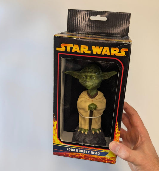 Star Wars Yoda Bobble Head Figure – Lucasfilm / Star Wars Collectible in Original Box